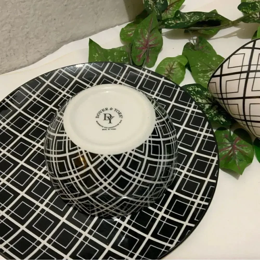 Dover & York 1 Dinner Plate 10.5” Geometric Ceramic , 1 bowl 1 mug A14